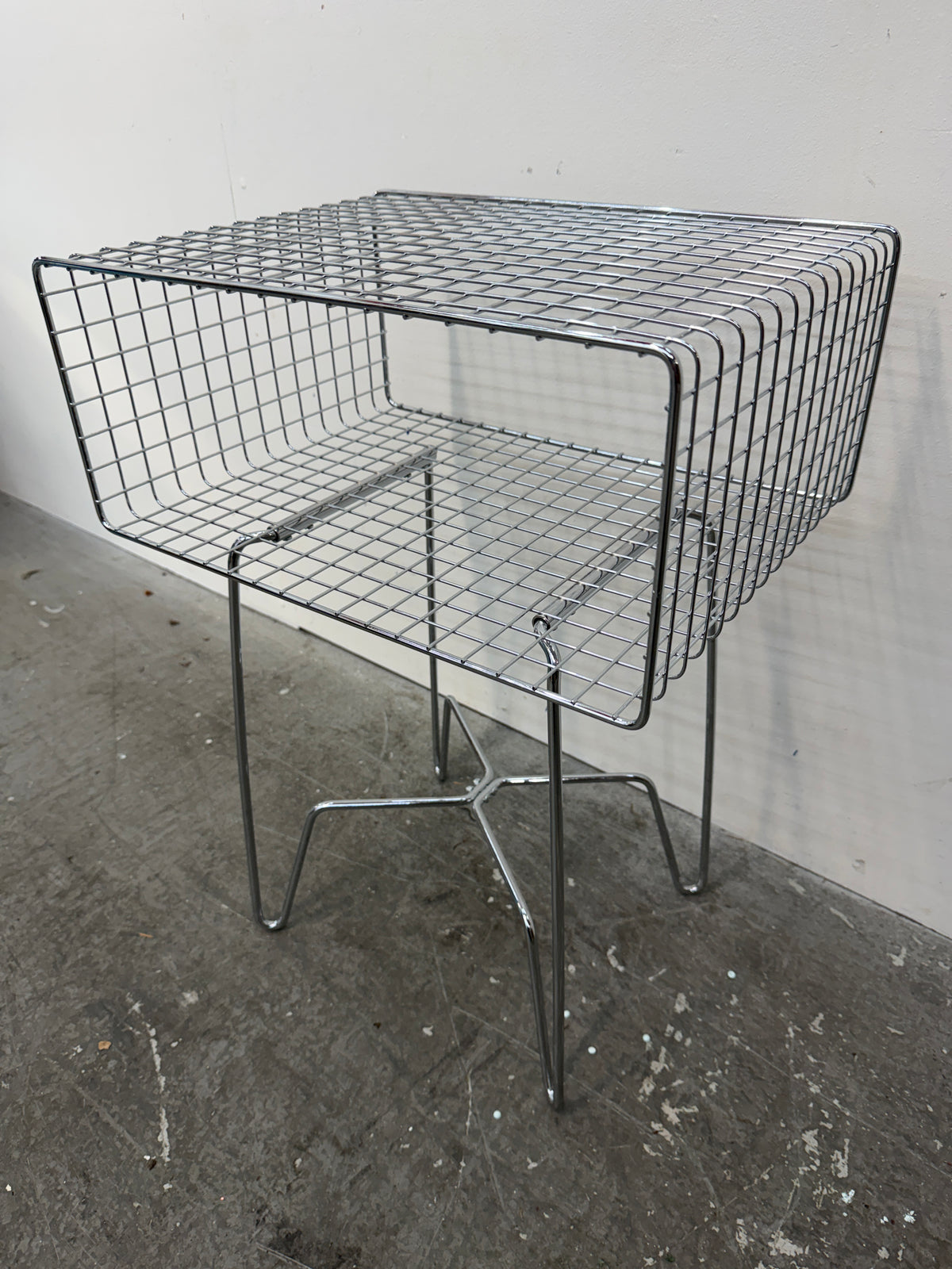 Chrome Wire Basket Side Table with Hairpin Legs #2594