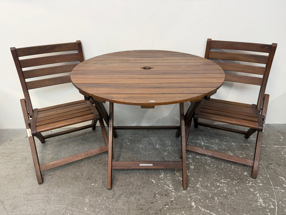 Pottery Barn Folding Round Bistro Table with Two Chairs #2611