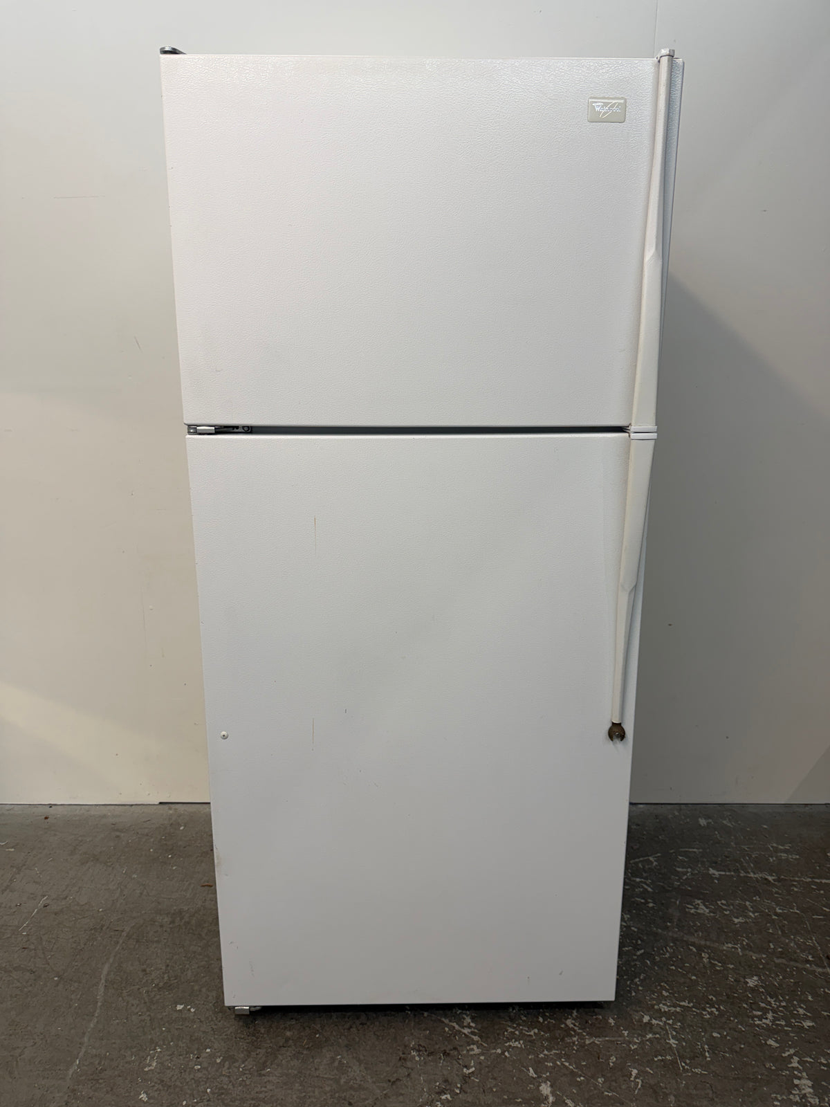 Whirlpool White Top-Freezer Refrigerator #2625