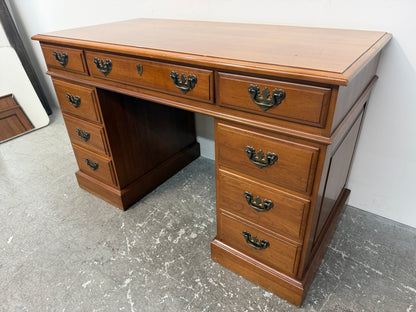 Monitor Furniture Cherry Kneehole Desk with Nine Drawers #2657