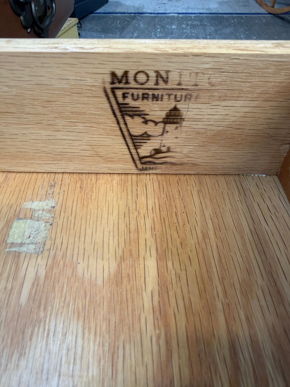 Monitor Furniture Cherry Kneehole Desk with Nine Drawers #2657