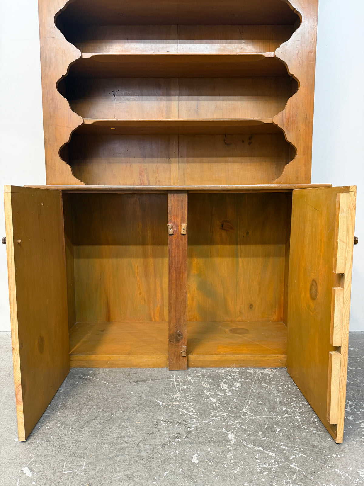 Knotty Pine Step-Back Cupboard with Scalloped Shelves #2671